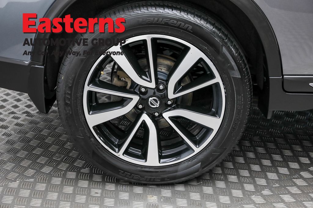 2019 Nissan Rogue SL Image 38 of 68