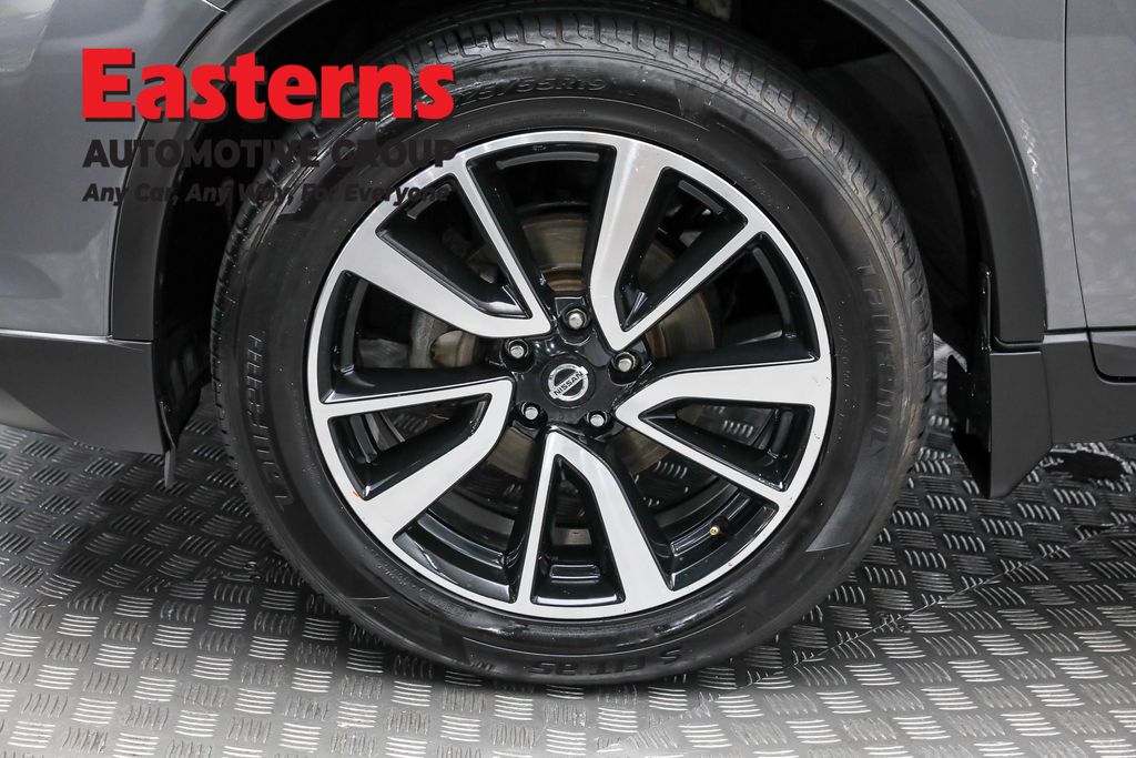2019 Nissan Rogue SL Image 40 of 68
