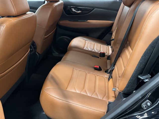 Vehicle image 13 of 36