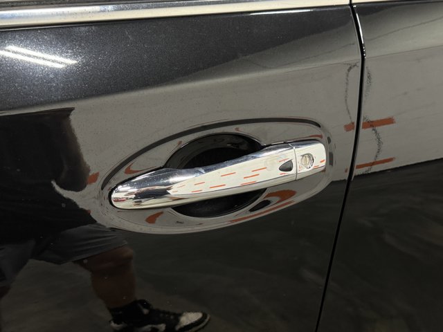 Vehicle image 24 of 36