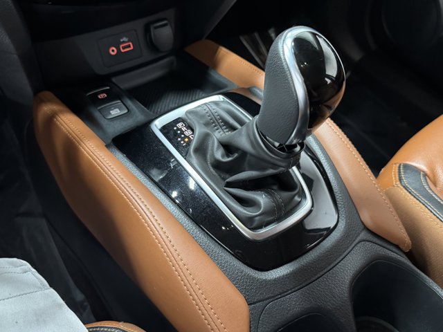 Vehicle image 22 of 36