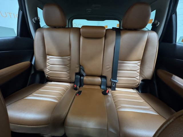 Vehicle image 11 of 36