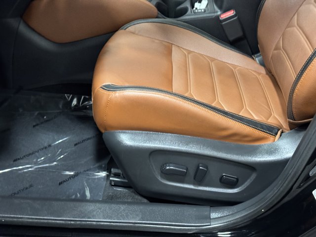 Vehicle image 34 of 36