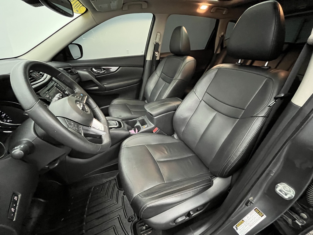 Vehicle image 24 of 39
