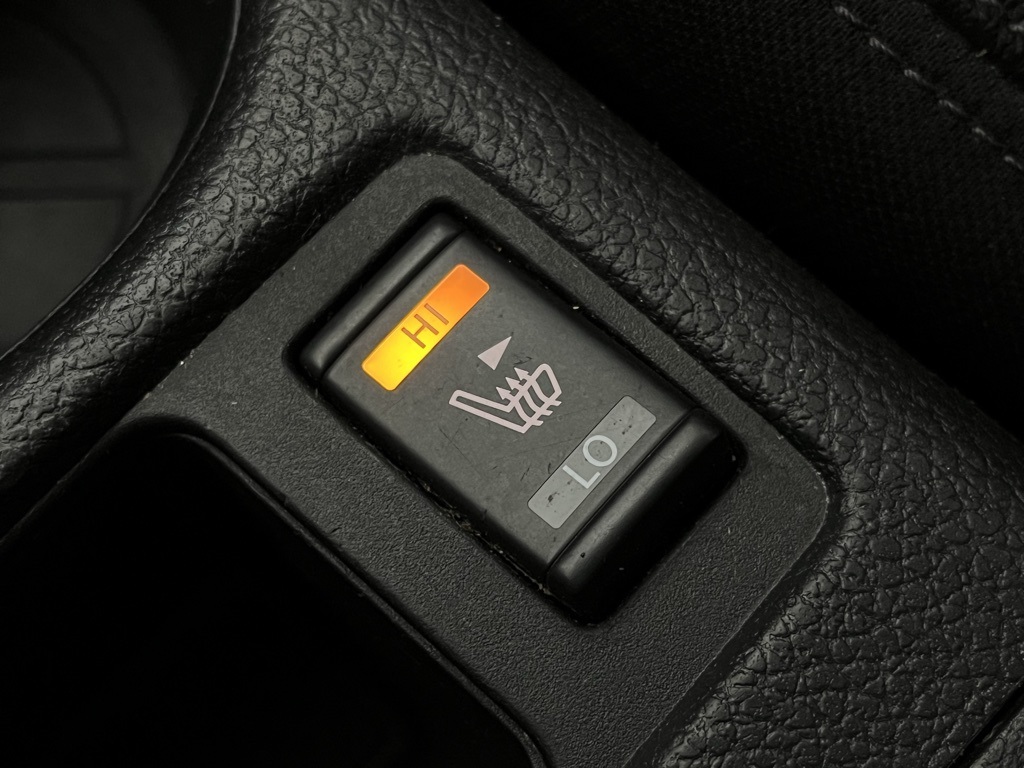 Vehicle image 14 of 39