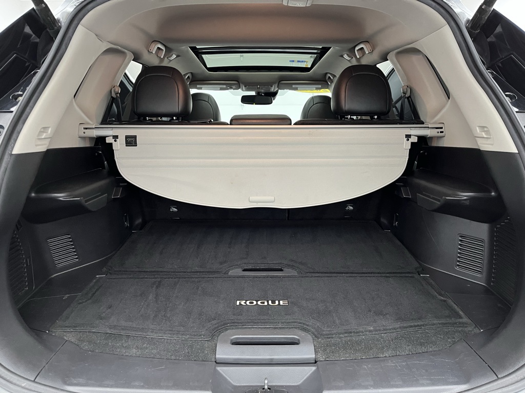 Vehicle image 20 of 39
