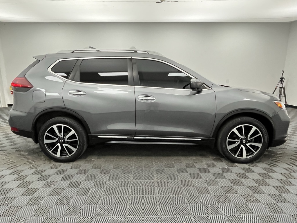 Vehicle image 4 of 39