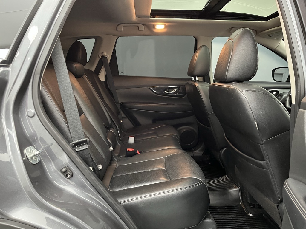Vehicle image 29 of 39