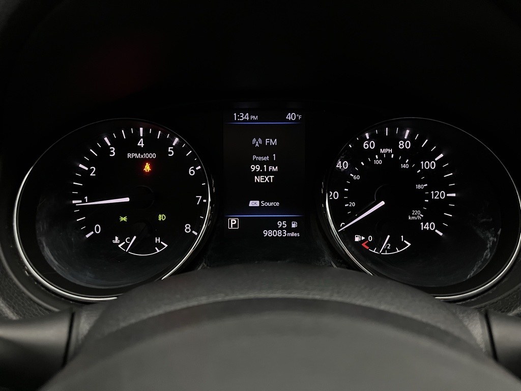 Vehicle image 34 of 39