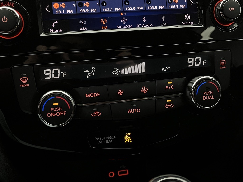 Vehicle image 36 of 39