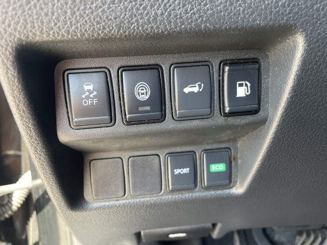 Vehicle image 13 of 36