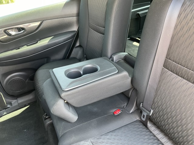 Vehicle image 18 of 36
