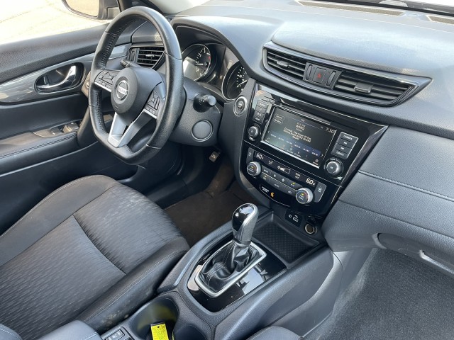 Vehicle image 26 of 36