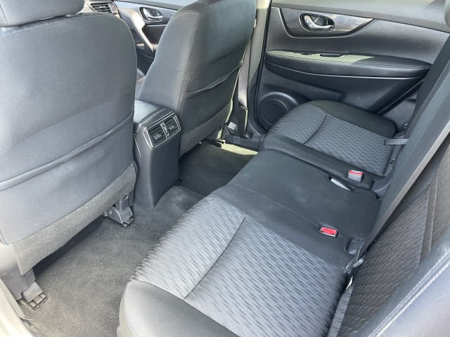 Vehicle image 17 of 36