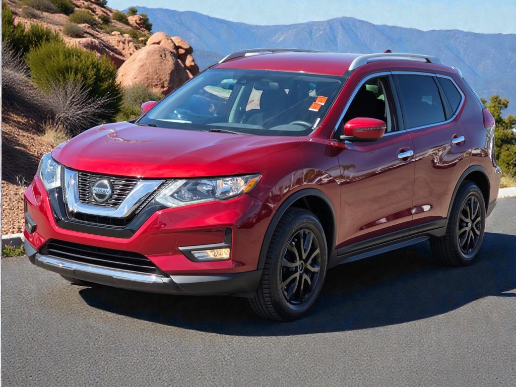 2019 Nissan Rogue SV Image 1 of 44