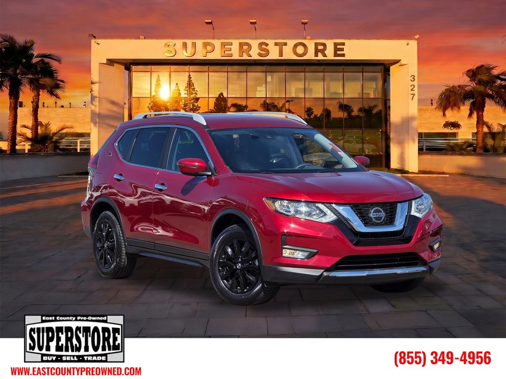 2019 Nissan Rogue SV Image 2 of 44
