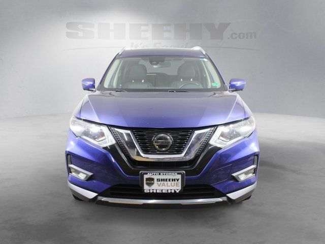 2019 Nissan Rogue SV Image 2 of 37