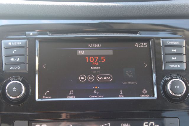 Vehicle image 11 of 37