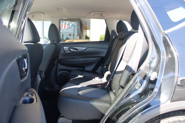 Vehicle image 24 of 37