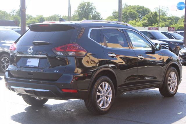 Vehicle image 4 of 37