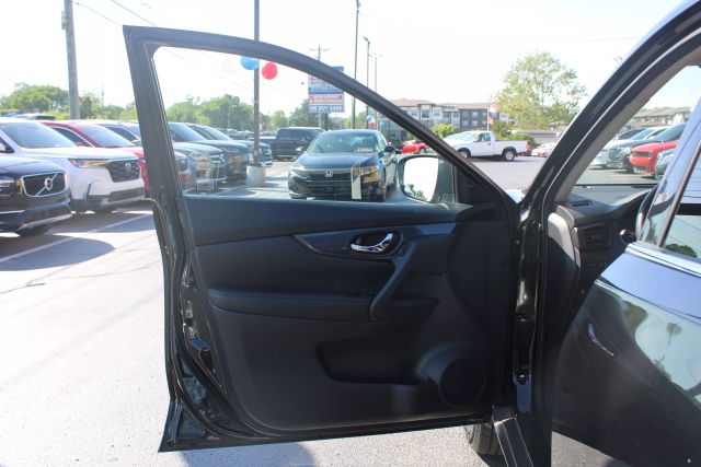 Vehicle image 7 of 37