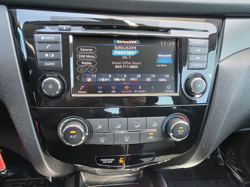 Vehicle image 24 of 38