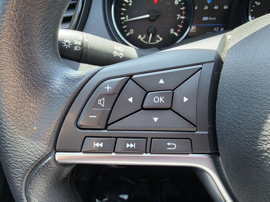 Vehicle image 29 of 38