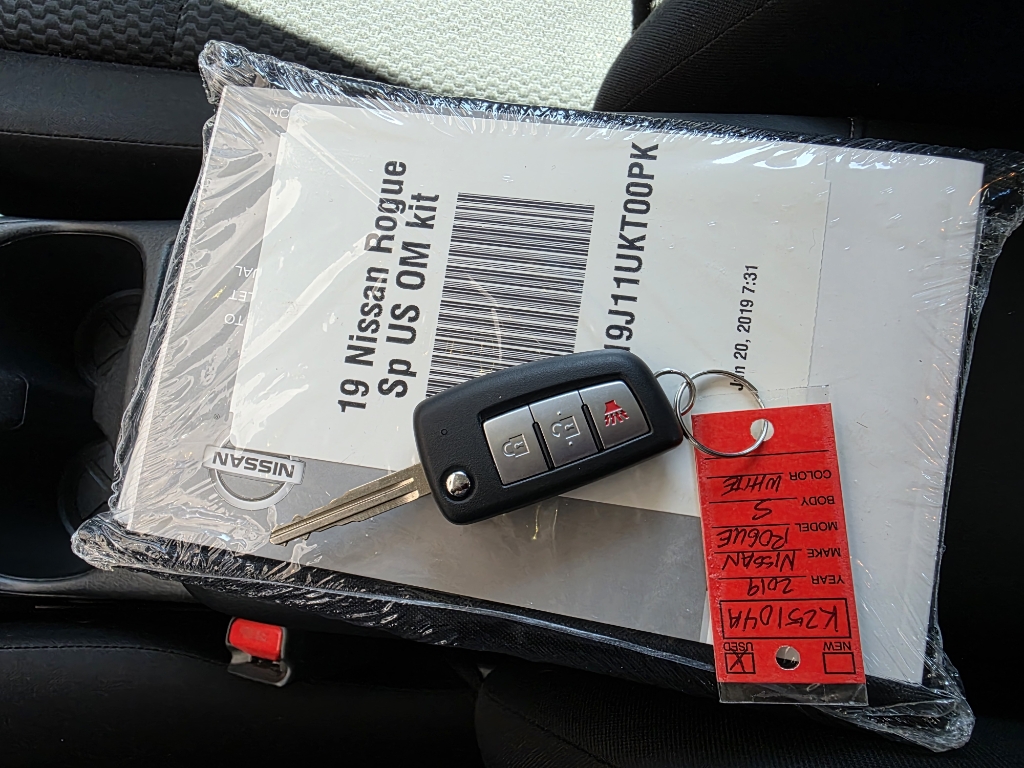Vehicle image 27 of 38
