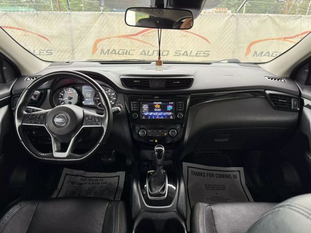 Vehicle image 27 of 50