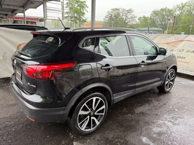 Vehicle image 8 of 50