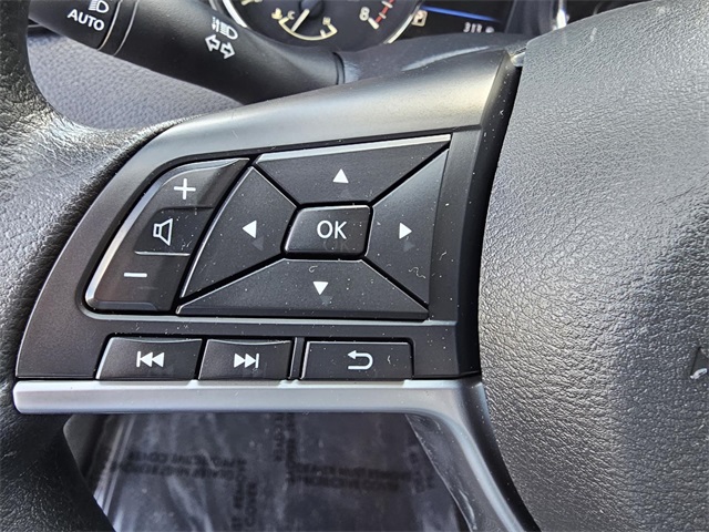 Vehicle image 19 of 32