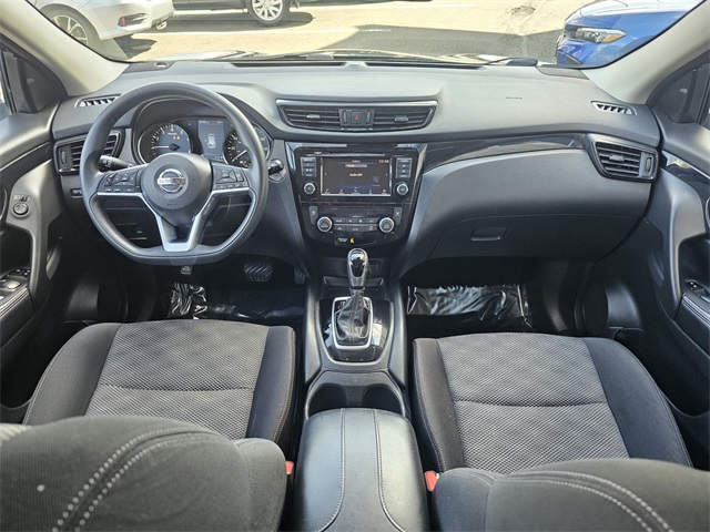Vehicle image 13 of 32