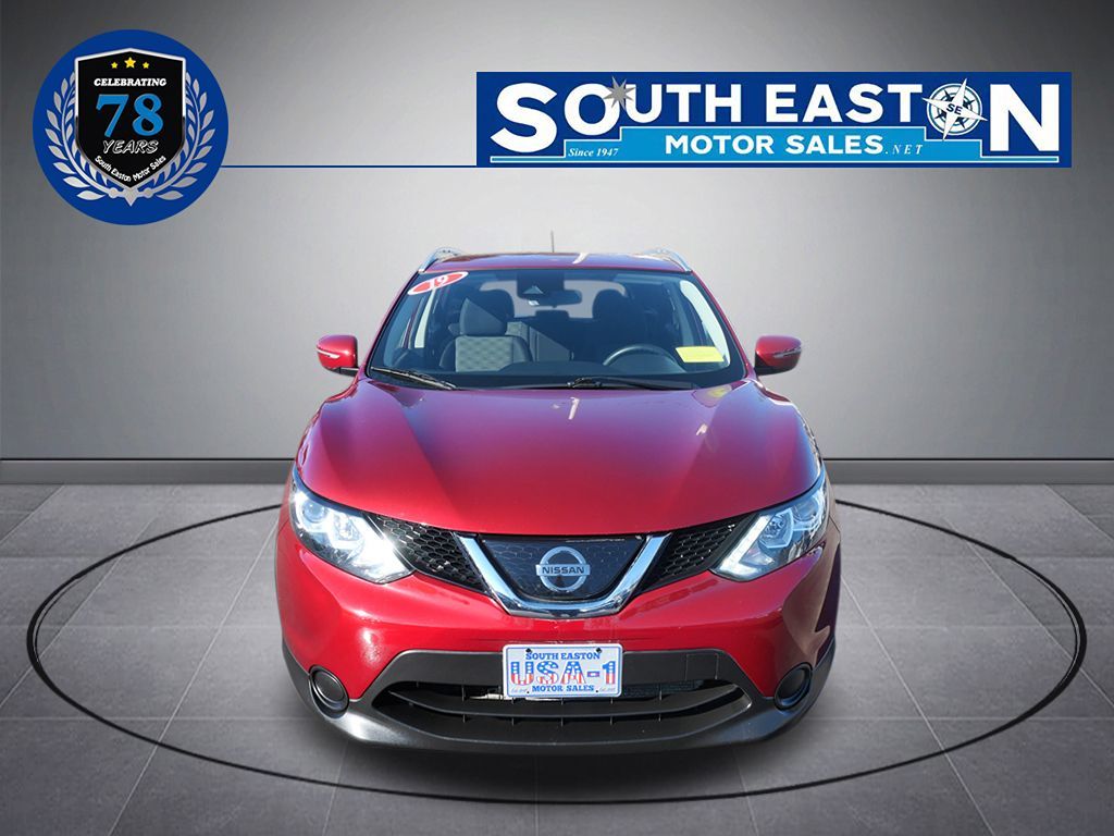 2019 Nissan Rogue Sport SV Image 2 of 34