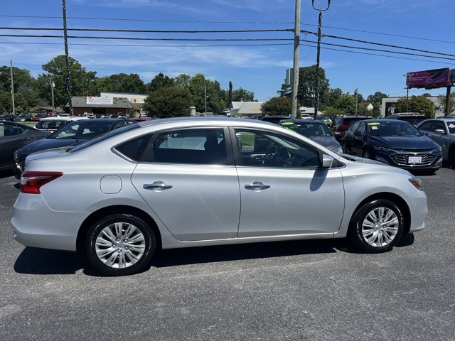 Vehicle image 5 of 24