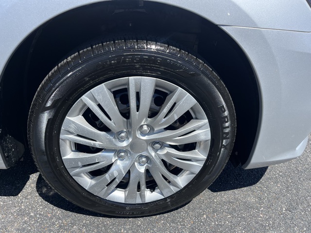 Vehicle image 10 of 24