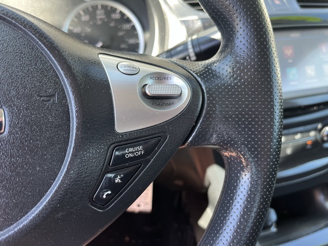 Vehicle image 16 of 24