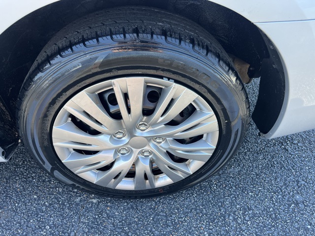 Vehicle image 12 of 24