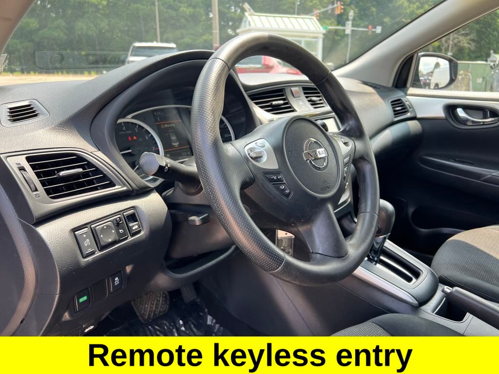 Vehicle image 19 of 30