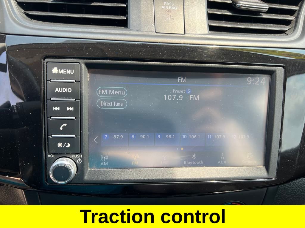 Vehicle image 23 of 30