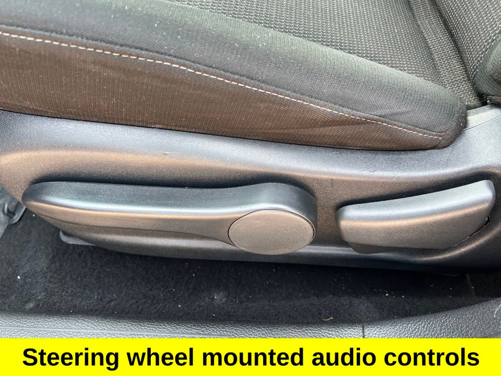 Vehicle image 26 of 30