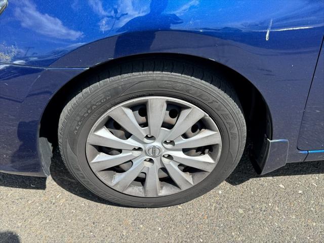 Vehicle image 9 of 24