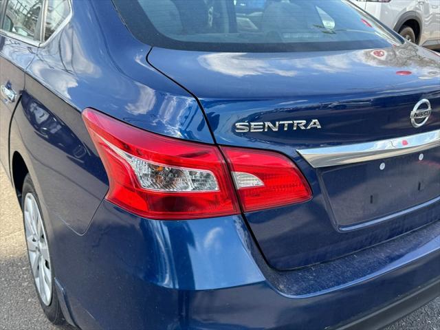 Vehicle image 11 of 24