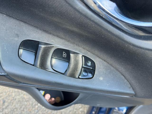 Vehicle image 15 of 24