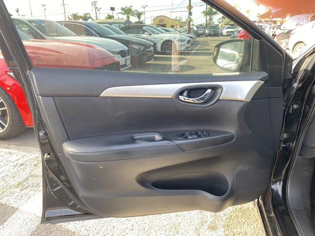 Vehicle image 15 of 21