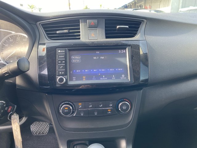Vehicle image 12 of 21