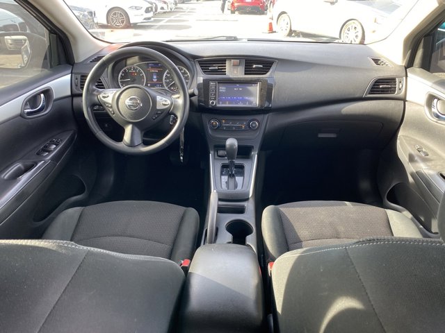 Vehicle image 19 of 21