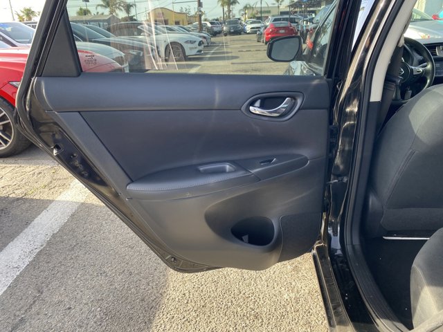 Vehicle image 16 of 21