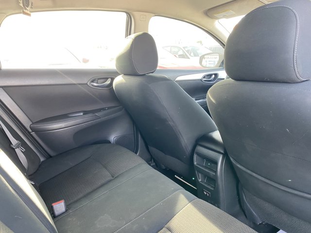 Vehicle image 18 of 21