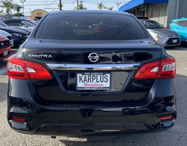 Vehicle image 10 of 21