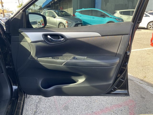 Vehicle image 20 of 21